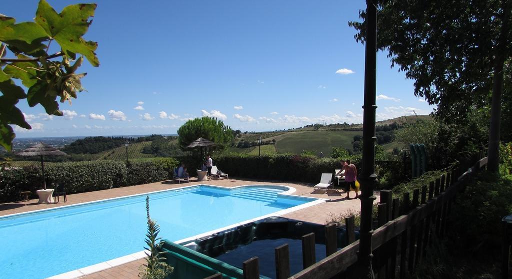 Agriturismo Ca'De'Gatti Faenza Ruang foto